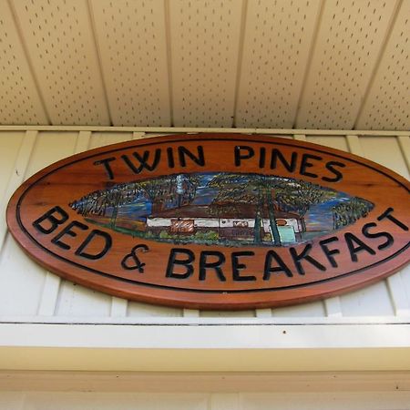Twin Pines Bed And Breakfast Peterborough Eksteriør bilde