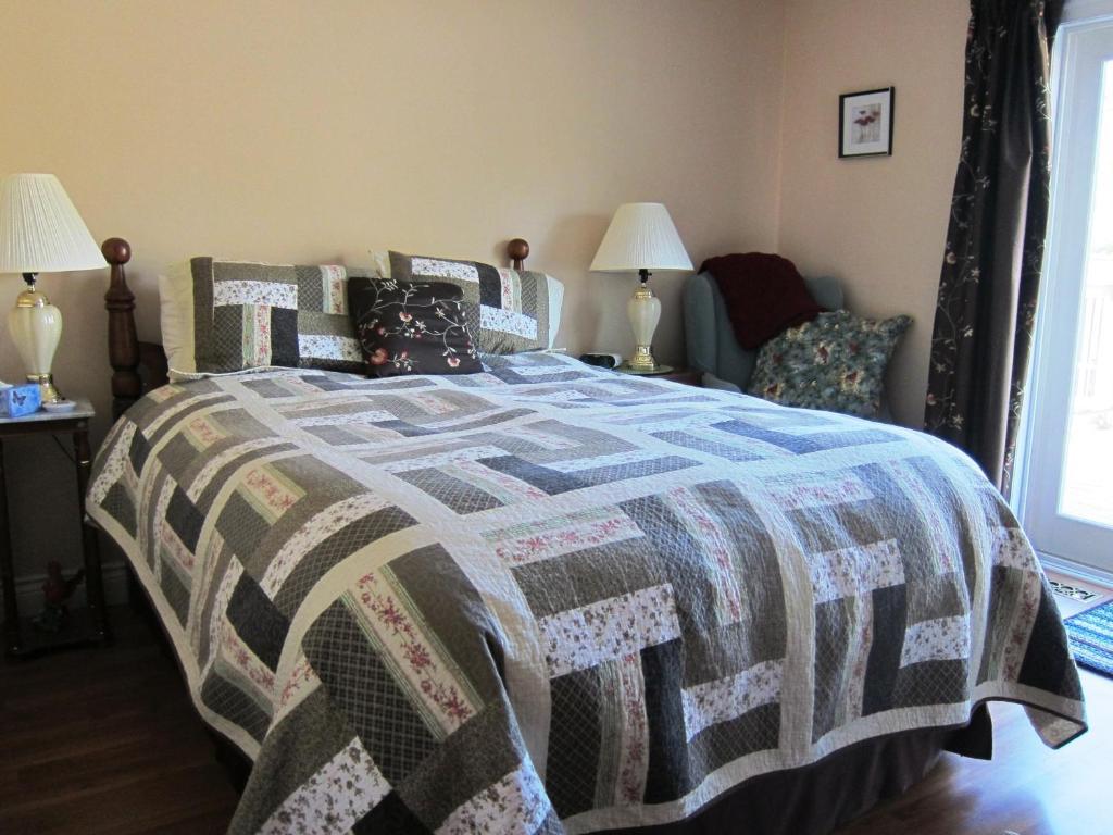 Twin Pines Bed And Breakfast Peterborough Eksteriør bilde