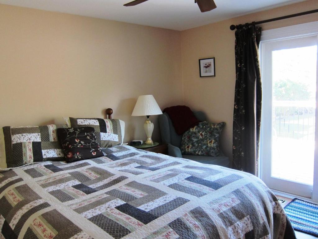 Twin Pines Bed And Breakfast Peterborough Eksteriør bilde